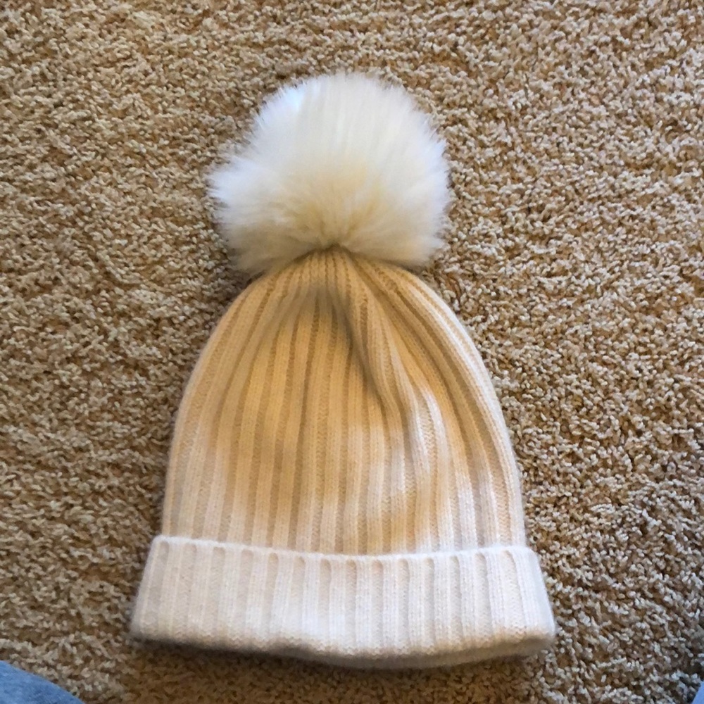 Beanie with poof